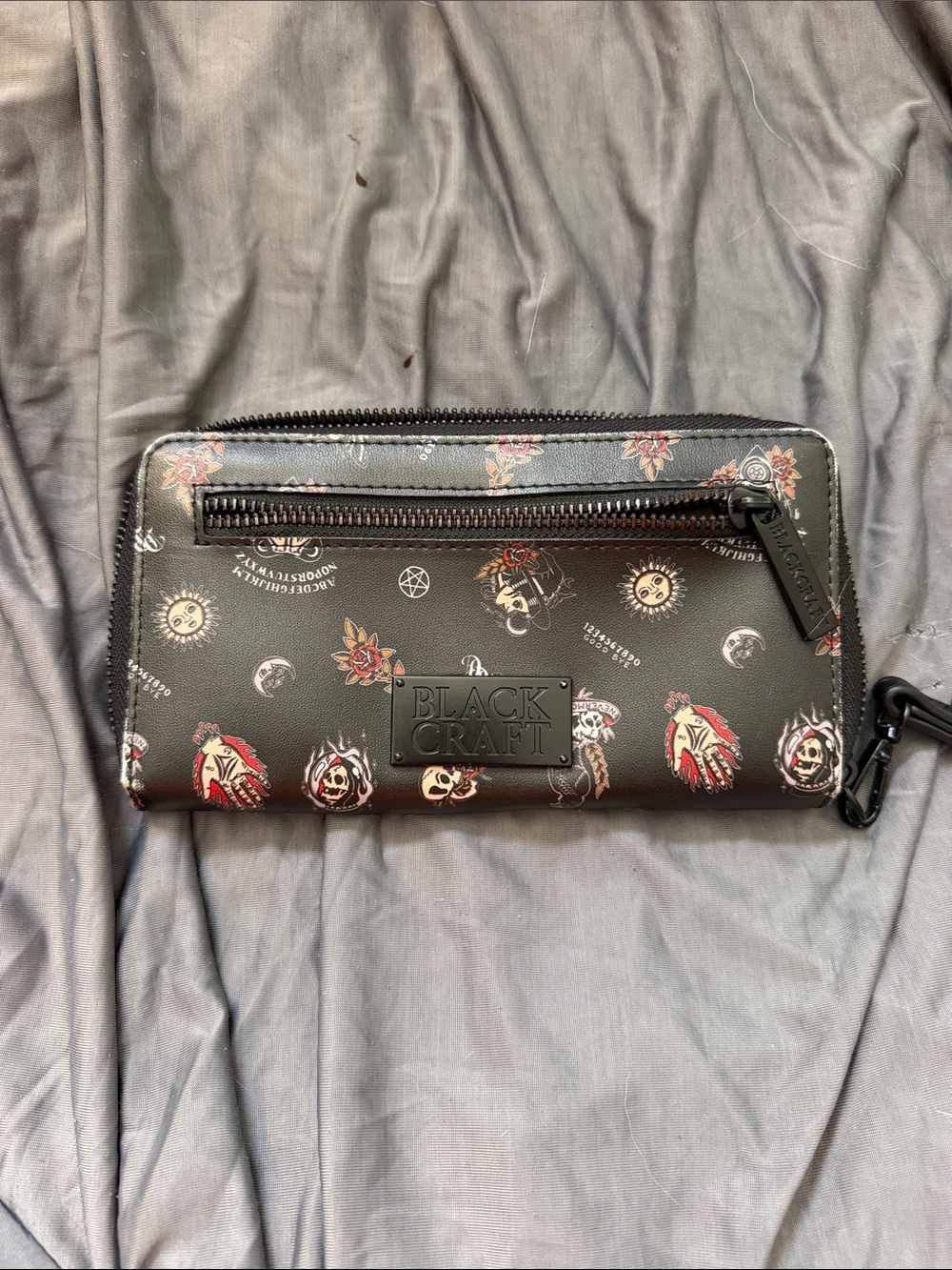 BlackCraft Black Floral Accent Zip Wallet